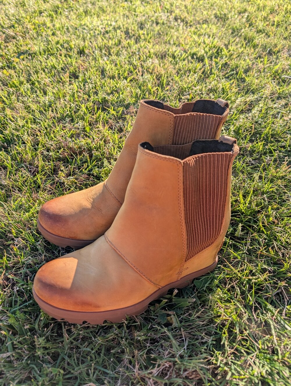 🤎EUC Sorel Joan Of Arc Wedge Genuine Leather Pull On Ankle Booties, Camel, 7/38